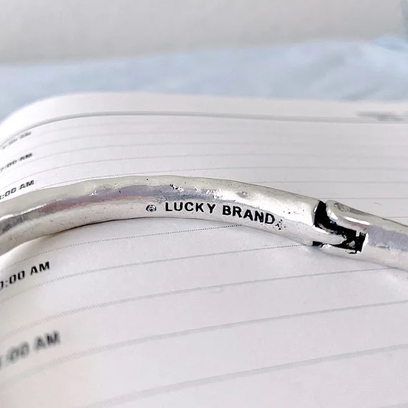 Lucky Brand Silver-tone Elephant Cuff Bangle Bracelet - Picture 5 of 12